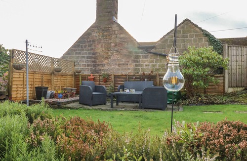 Milford Cottage | LAVENDER COTTAGE, pet friendly, character holiday cottage in Duffield