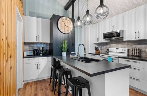 Sainte-Lucie-des-Laurentides Ski Chalet | Le1603 - Le Petit Caribou - Chalet spa et plage