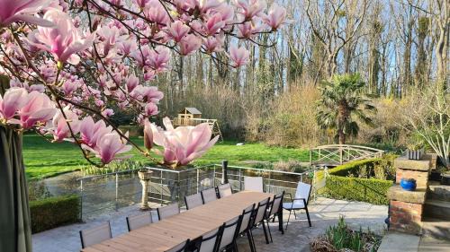 Montignies-sur-Roc Villa | Le Château des Comtesses - Vue lac, 13 pers