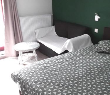 Jambes Hotel | Le Jardin du Thé Bord de la Meuse