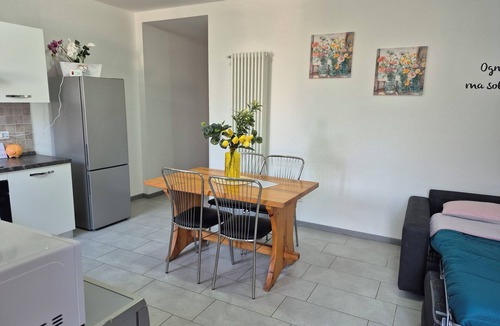 Grandate Apartment | Le Mimose Holiday House - Apartment in Villa 10 minutes from Lake Como.