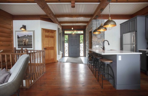 Lambton House | Le Oly | Chalet en bois rond | Bord de Lac