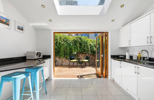 Brighton House | Leafy Haven | By My Getaways
