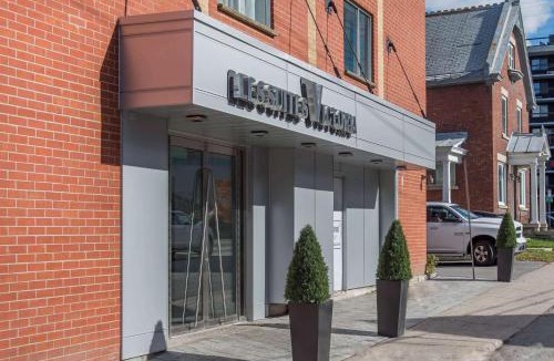 Hull Hotel | Les Suites Victoria, an Ascend Collection Hotel