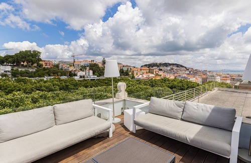 Sao Jose Apartment | Liberdade Elegance W/Rooftop Pool by LovelyStay
