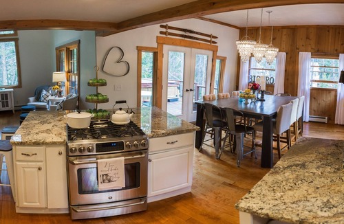 Blue River House | Light and Bright Mountain Lodge with Hot Tub and Mountain Views!