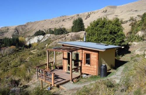 Broomfield Ski Chalet | Lime Hut with wood burning sauna - Waipara Narrows