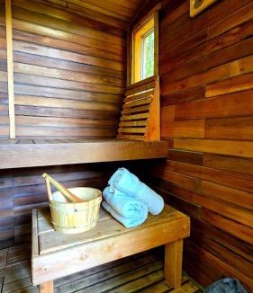 Broomfield Ski Chalet | Lime Hut with wood burning sauna - Waipara Narrows