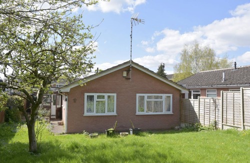 Oadby Apartment | LINDRICK VILLA 3BD BUNGALOW