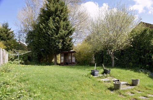Oadby Apartment | LINDRICK VILLA 3BD BUNGALOW