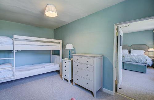 Saffron Walden House | Lion House by Abbey House Stays
