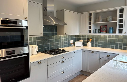 Meads Cottage | Little Meads House - charming cottage close to seafront
