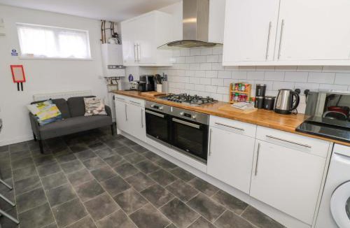 Corby House | Lodge Park