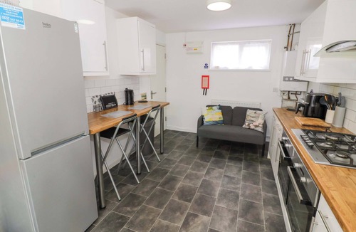 Corby Cottage | LODGE PARK, pet friendly, with a garden in Corby
