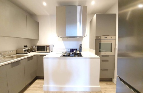 Bishop's Stortford Apartment | Loft 3 stunning loft style apartment near Stansted
