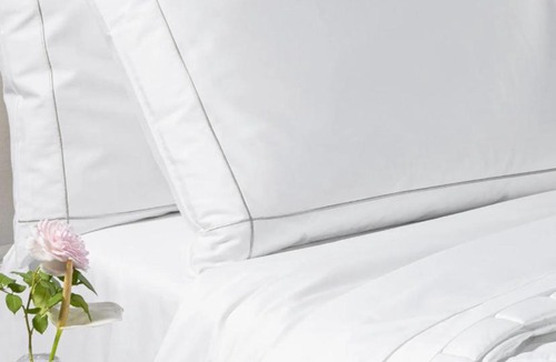 Albate Apartment | Lora roses suite 2, free private parking, self check-in, air conditioner