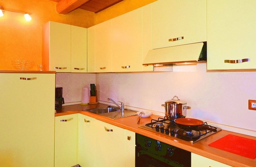 Peglio House | Lovely apartment in villa for 6 people with WIFI, TV and patio