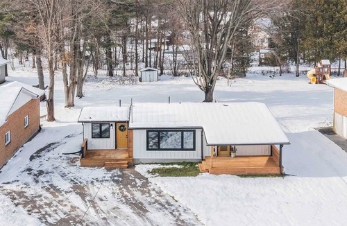 Cumberland Beach House | Lovely Cottage near Sandy Beach
