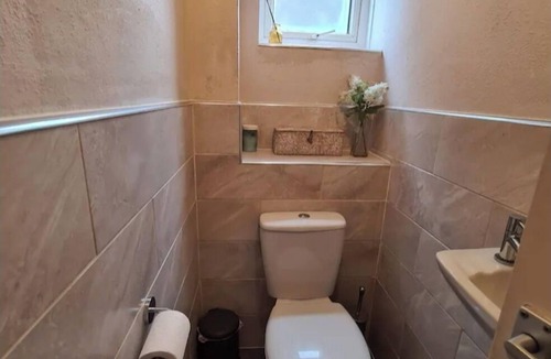 West Ham Apartment | Lovely one bedroom Blackheath with office room