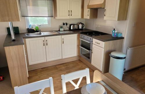 Great Houghton House | Lovely Static Caravan at Billing Aquadrome