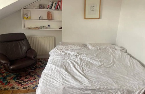 Cazenove House | Lovely whole private flat in Stoke newington! Cosy and lots of light