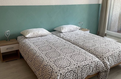 Bissone Resort | Luganersee, Pool, Strand Parkplatz
