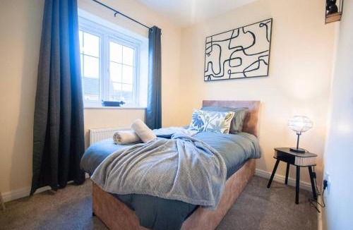 Mountsorrel House | Luxe 3BR - 8 Min to Town Centre - Bradgate Park Leicester - Parking - Garden