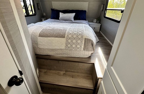 Armour RV Rental | Luxe camping on beautiful 50acre