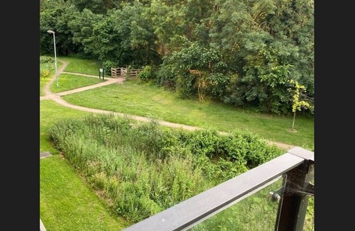 Cambridge House | Luxurious City Centre Kingfisher Apartment