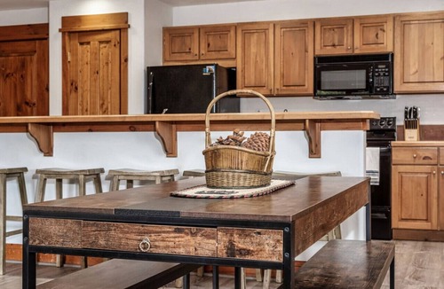 Edwards Condo | Luxurious Condo Gated Community Pool Hot Tubs