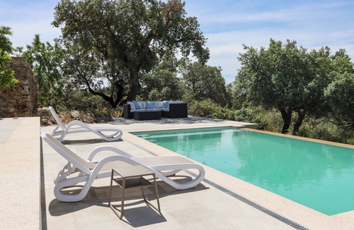 Portalegre House | Luxurious Newly Rebuilt House With Infinity Pool and Stunning Views