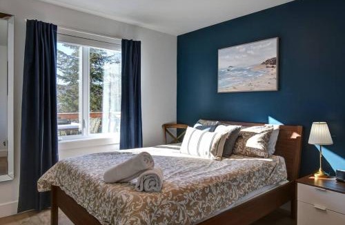 Saint-Faustin-Lac-Carre Ski Chalet | Luxurious Scandinavian Golf Chalet with Private Spa