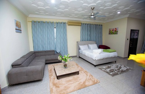 Braives House | Luxury 1 and 2 bedrooms house in nice Braives with cool AC