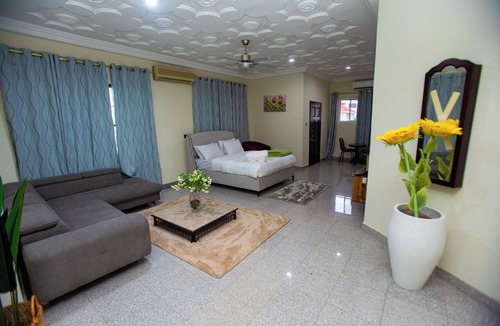 Braives House | Luxury 1 and 2 bedrooms house in nice Braives with cool AC