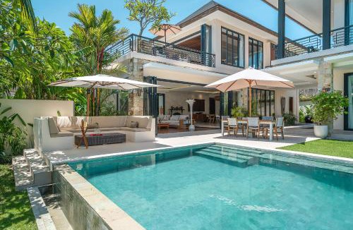 Batu Bolong Villa | Luxury 5BR Canggu Villa - Pool, Jacuzzi, Walk Beach & Cook included