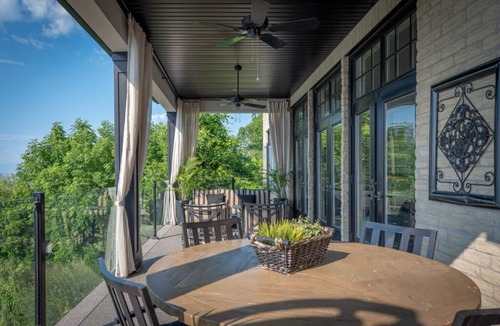 Port Dalhousie House | LUXURY LAKEFRONT HOME WITH PRIVATE BACKYARD BEACH