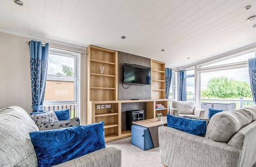 Potterhanworth Ski Chalet | Luxury Lodge Hot Tub