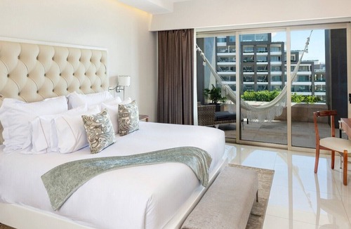 Cabo San Lucas Resort | LUXURY OCEANFRONT 3 BEDROOM SUITE GARZA BLANCA 5 STAR LOS CABOS 4,198 SQ FT