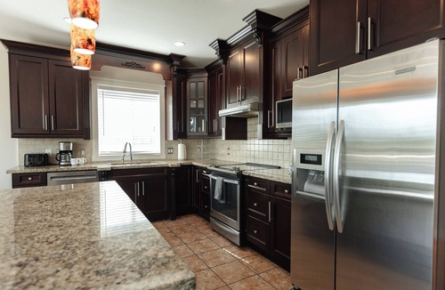 Regional District of Nanaimo House | Luxury Rainbow House, Private with Pool Table, and Oceanview