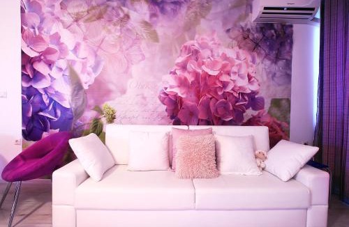Balchik Apartment | Luxury Romantic Apartments in Private Condo with Parking and Pool