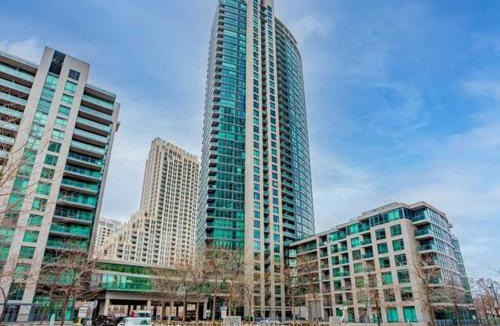 Fort York Apartment | Luxury Suites Steps to CN Tower