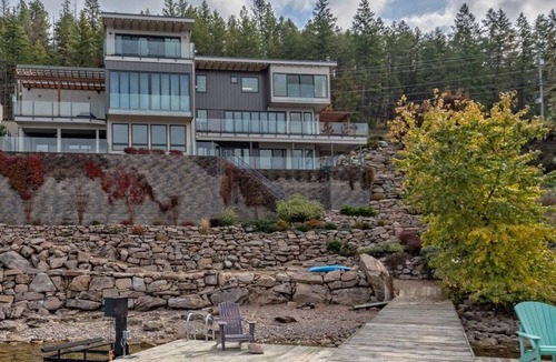 Vernon House | Luxury Waterfront Getaway