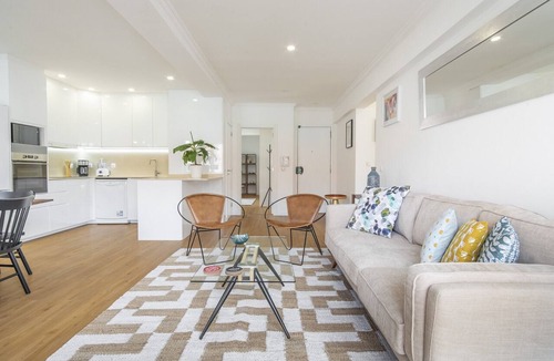 Santo Antonio Apartment | LV Premier Amoreiras AM3- Modern, space, AC, lift