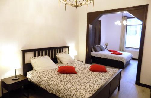 Gosselies Apartment | Maison Roosevelt - Charleroi Airport - Ideal Families