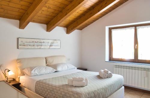 Primaluna Apartment | Mansarda Panoramica Valsassina