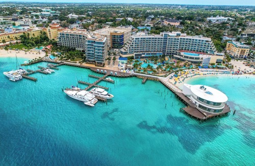 Downtown Nassau Apartment | Margaritaville Waterpark Oceanfront Double Room Balcony