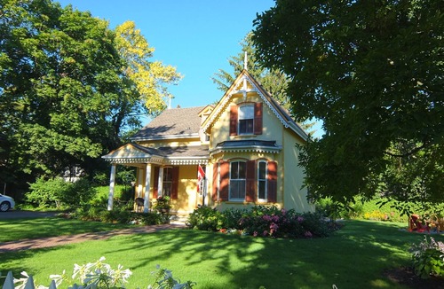 Old Town Historic District House | Marrakech Mansion: Pet friendly, 4 bedrooms, 3 bath. One block to Queen Street