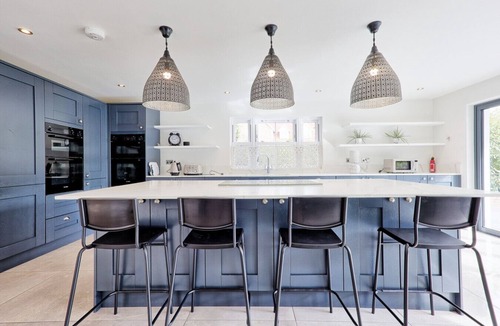 Takeley House | Mayrose House: 6BR 4BATH Luxe Spacious Retreat