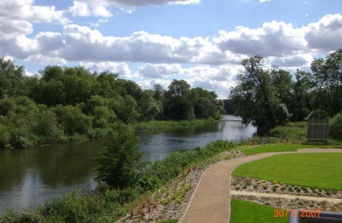 St Neots Apartment | Meadow View Apt 2BR 2 Bath Parking Near St Neots