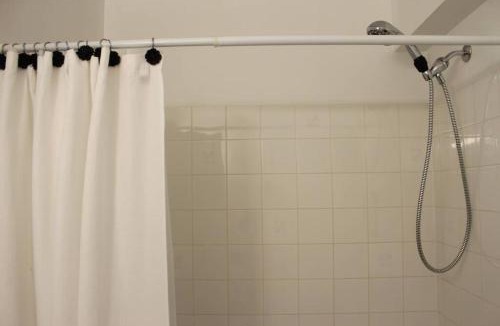 Sooke Apartment | Memory Lane Guest Suite